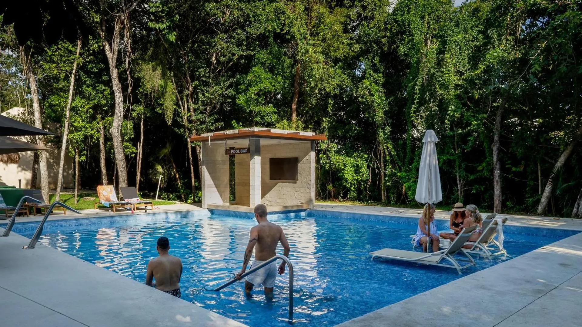 Casa Yellowstone - A Gem In The Hidden Jungle 푸에르토 모렐로스 0*,